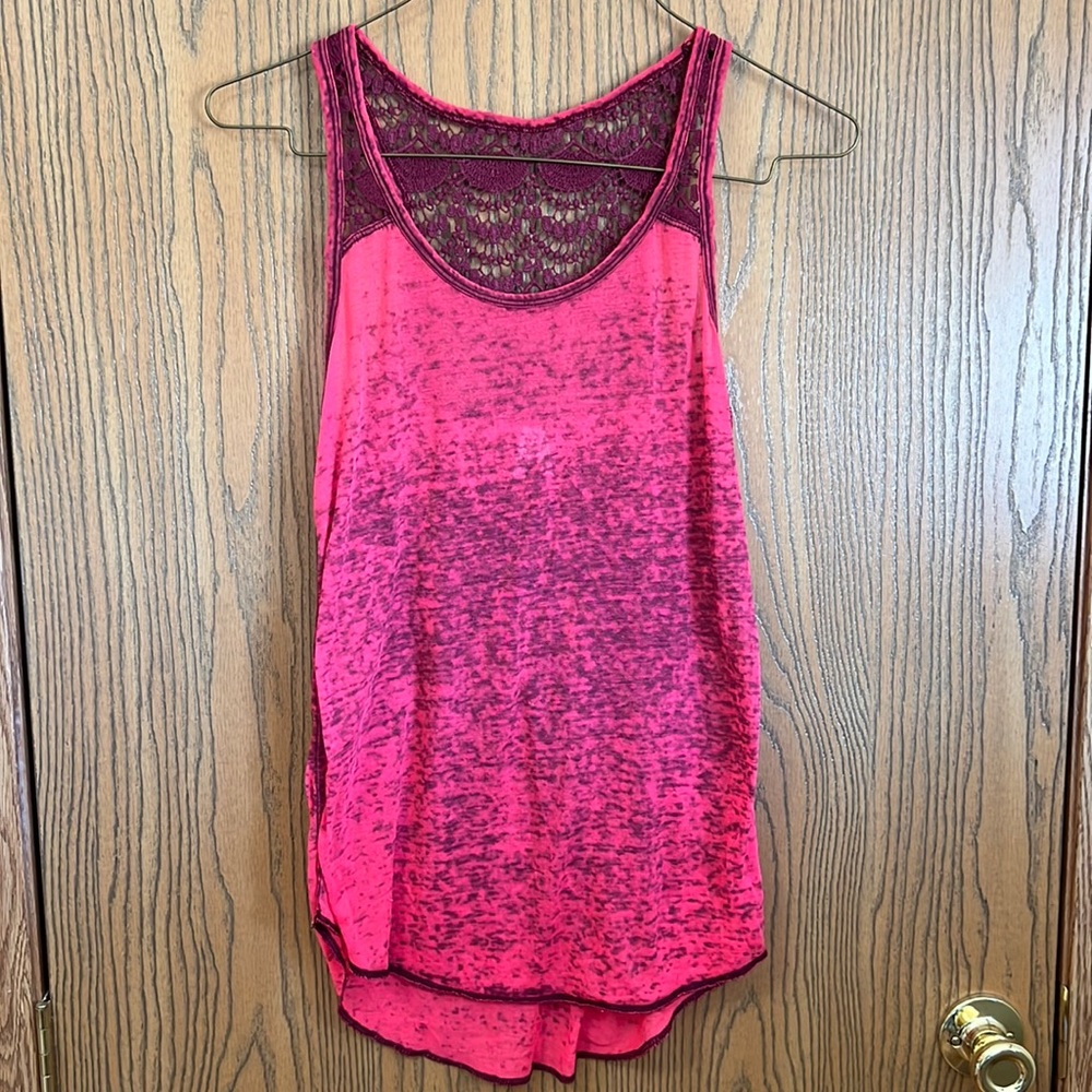 Medium Pink/maroon Mudd tank